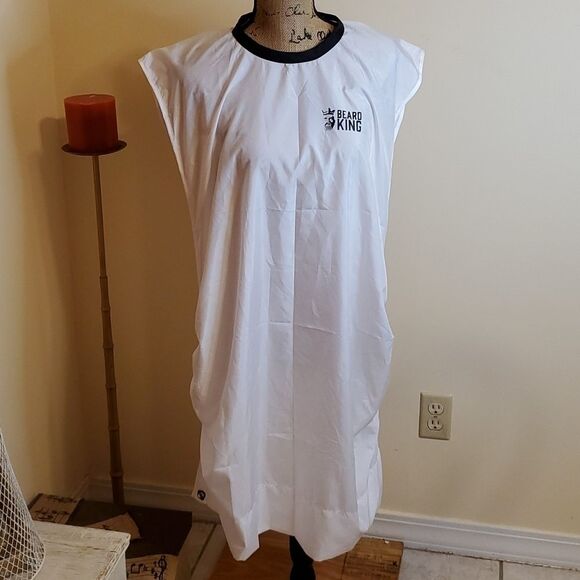 Beard King shaving catch all cape - Picture 3 of 7